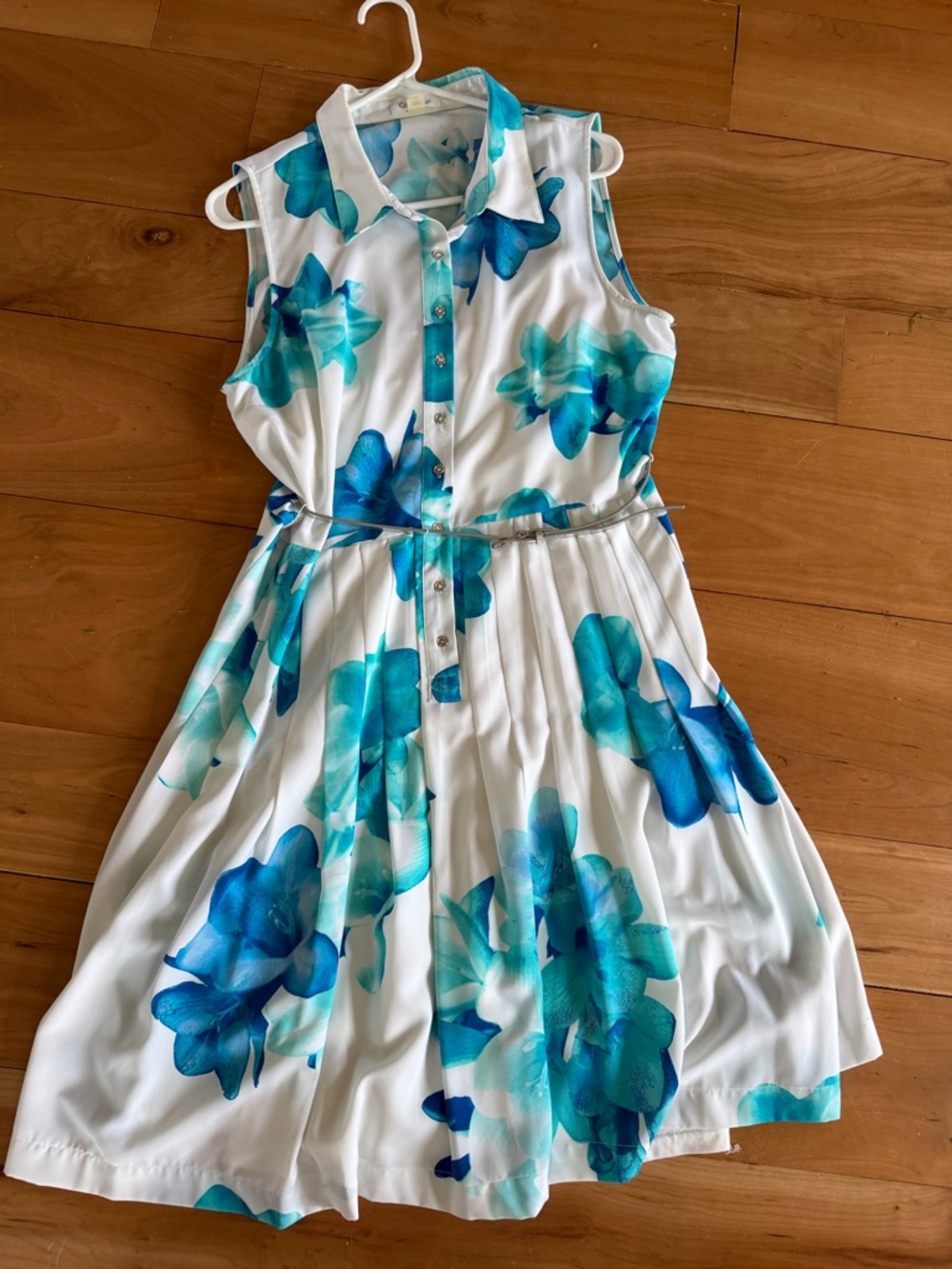 Calvin Klein Belted Sleeveless White Dress Blue Floral Slip Print button size 12